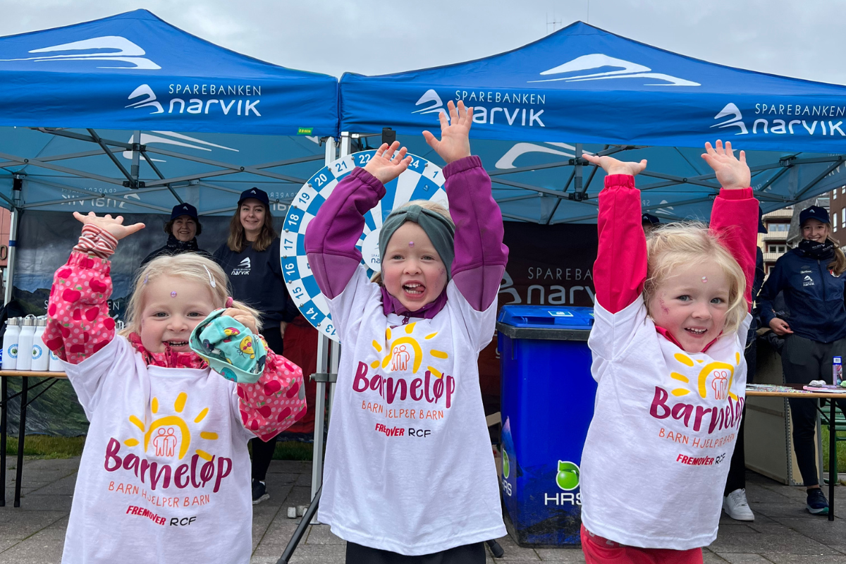 Barn som løper til inntekt for Ragnars Care Foundation