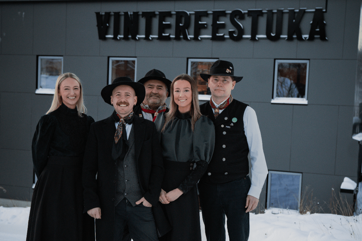 Representanter fra Sparebanken Narvik og Vinterfestuka