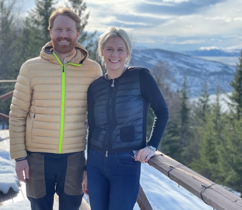 Toppalpinist Leif Kristian Nestvold-Haugen (33) og kona Marthe (32) har kjøpt et hyttefelt i Narvikfjellet